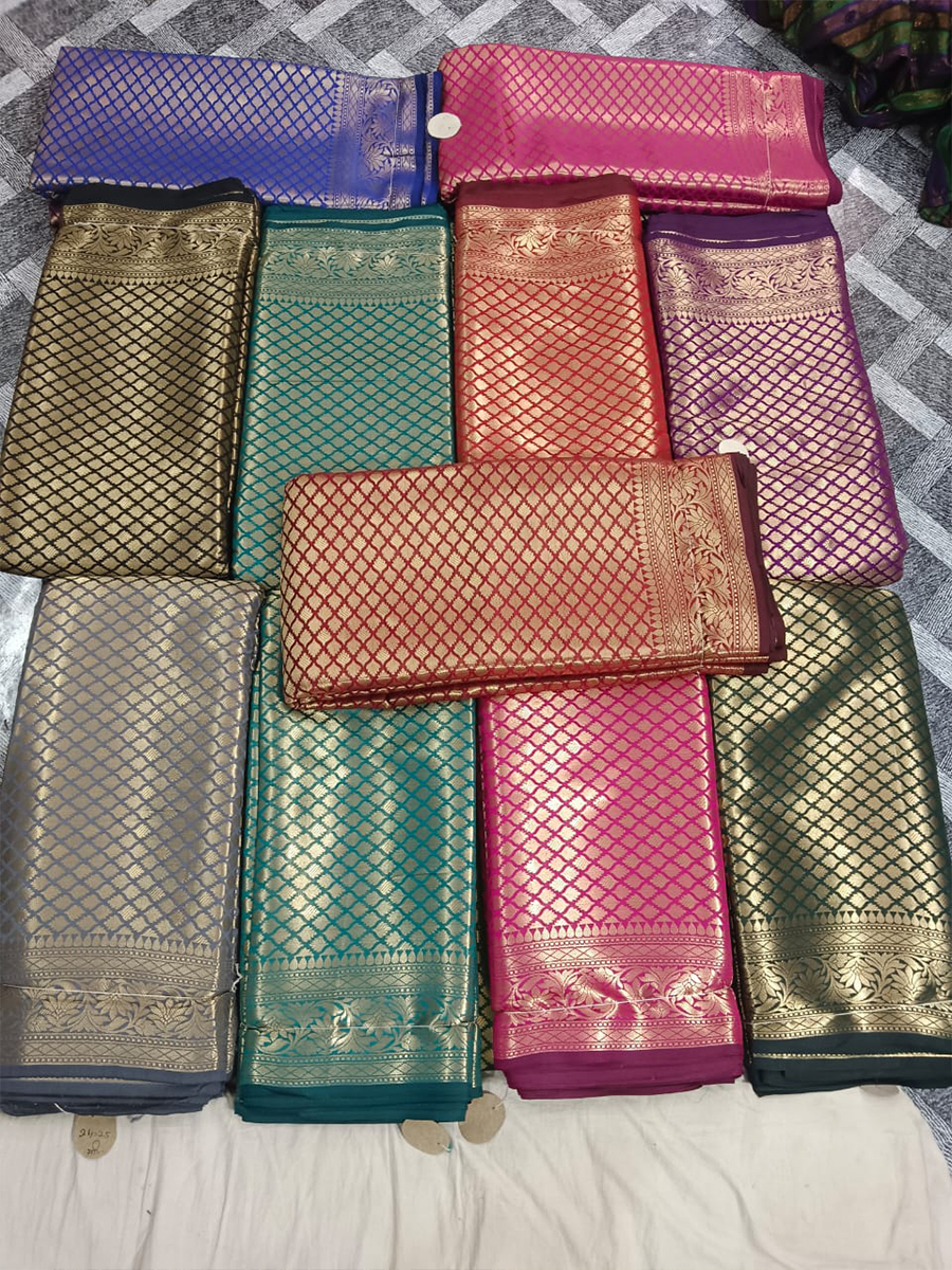 Reliable Traditional Banarasi Silk Sarees Manufacturer, Supplier & Dealer in Banaras, UP